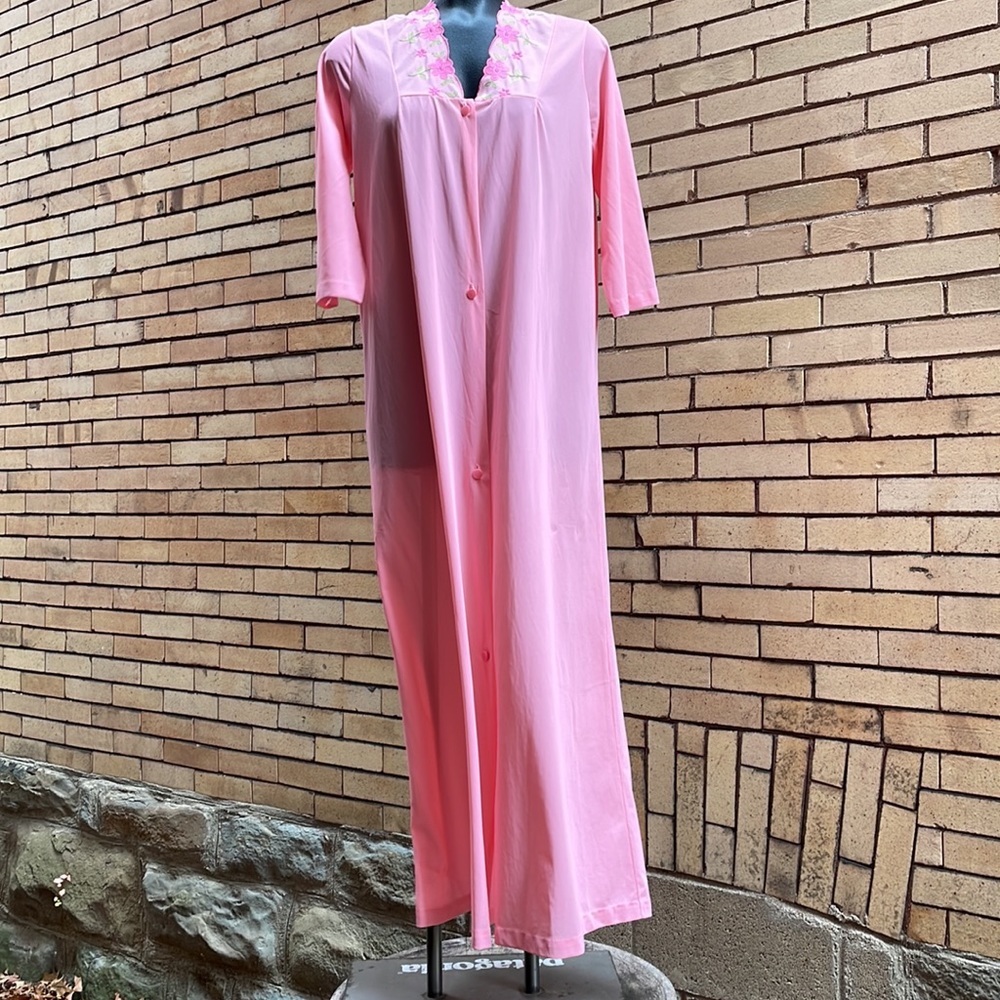 Vintage JCPenney Pink floral embroidered nylon topper Robe Size Medium